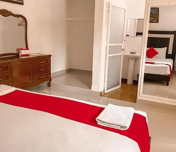 Hotel Hacienda Ixtlan 2*